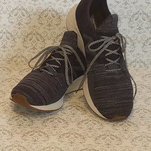 MENS NEW BALANCE SNEAKERS SIZE 13